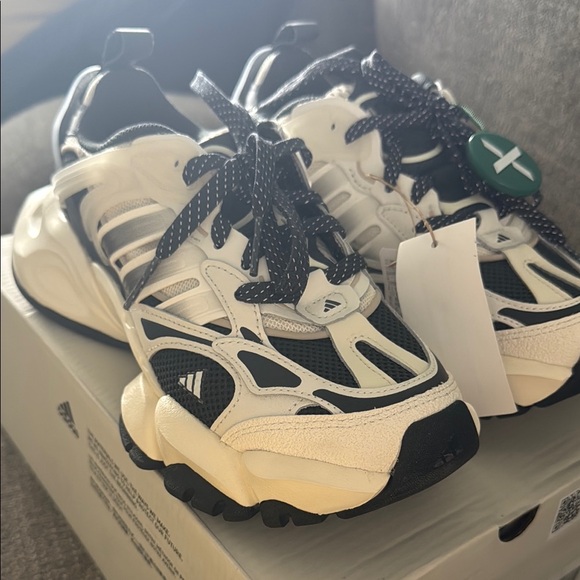 Adidas Black and White Sneakers - Picture 4 of 4